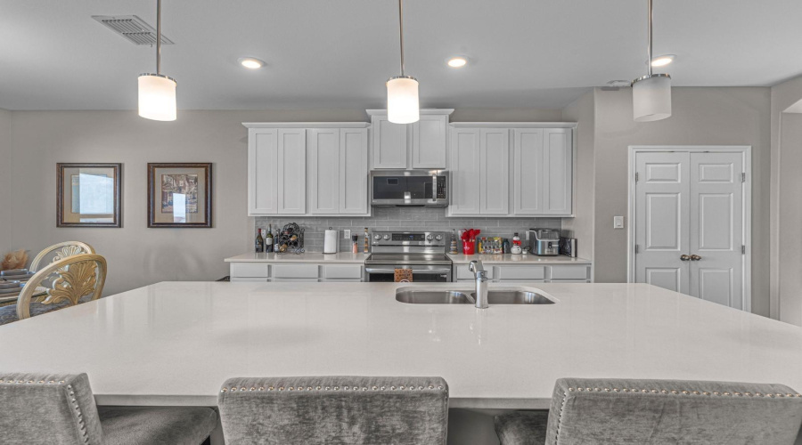 419 Quieto Dr., LAREDO, Texas 78045, 6 Bedrooms Bedrooms, 9 Rooms Rooms,4 BathroomsBathrooms,Residential,For Sale,419 Quieto Dr.,20263318