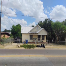 413 Corpus Christi St, Laredo, Texas 78040, 2 Bedrooms Bedrooms, 5 Rooms Rooms,1 BathroomBathrooms,Residential,For Sale,413 Corpus Christi St,20263319
