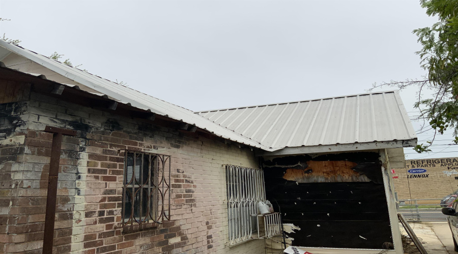 413 Corpus Christi St, Laredo, Texas 78040, 2 Bedrooms Bedrooms, 5 Rooms Rooms,1 BathroomBathrooms,Residential,For Sale,413 Corpus Christi St,20263319