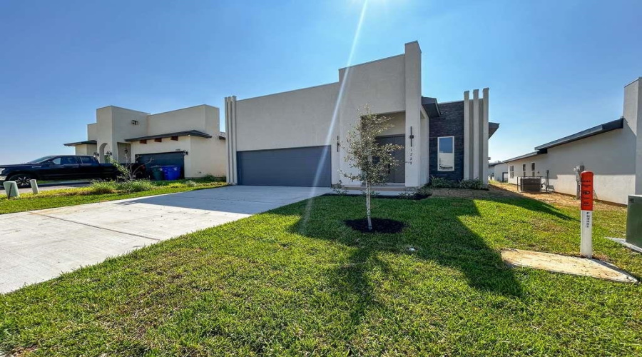 1723 Cordova Dr., Laredo, Texas 78046, 3 Bedrooms Bedrooms, 5 Rooms Rooms,2 BathroomsBathrooms,Residential,For Sale,1723 Cordova Dr.,20263321
