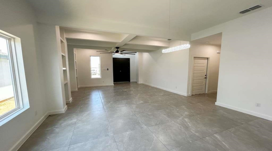 1723 Cordova Dr., Laredo, Texas 78046, 3 Bedrooms Bedrooms, 5 Rooms Rooms,2 BathroomsBathrooms,Residential,For Sale,1723 Cordova Dr.,20263321