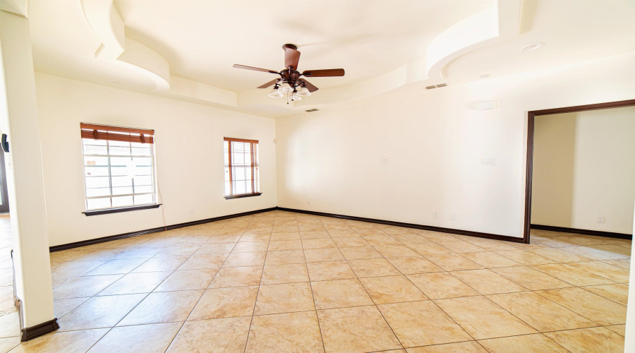 2110 Lima Lp, Laredo, Texas 78045-0000, 3 Bedrooms Bedrooms, 6 Rooms Rooms,2 BathroomsBathrooms,Residential,For Rent,2110 Lima Lp,20263322