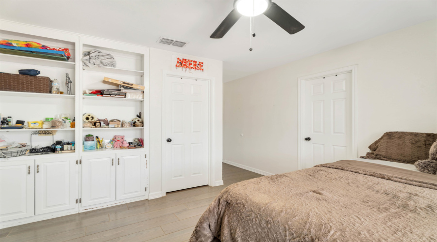 1602 2nd St, ZAPATA, Texas 78076, 3 Bedrooms Bedrooms, 5 Rooms Rooms,3 BathroomsBathrooms,Residential,For Sale,1602 2nd St,20263323