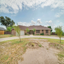 1602 2nd St, ZAPATA, Texas 78076, 3 Bedrooms Bedrooms, 5 Rooms Rooms,3 BathroomsBathrooms,Residential,For Sale,1602 2nd St,20263323