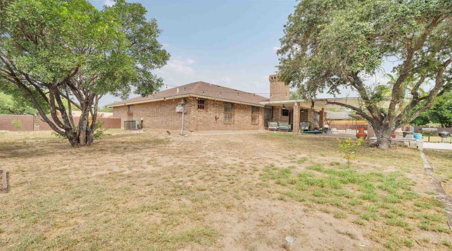 1602 2nd St, ZAPATA, Texas 78076, 3 Bedrooms Bedrooms, 5 Rooms Rooms,3 BathroomsBathrooms,Residential,For Sale,1602 2nd St,20263323