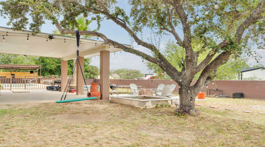 1602 2nd St, ZAPATA, Texas 78076, 3 Bedrooms Bedrooms, 5 Rooms Rooms,3 BathroomsBathrooms,Residential,For Sale,1602 2nd St,20263323