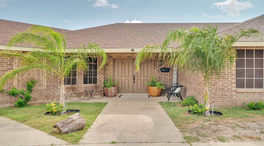1602 2nd St, ZAPATA, Texas 78076, 3 Bedrooms Bedrooms, 5 Rooms Rooms,3 BathroomsBathrooms,Residential,For Sale,1602 2nd St,20263323