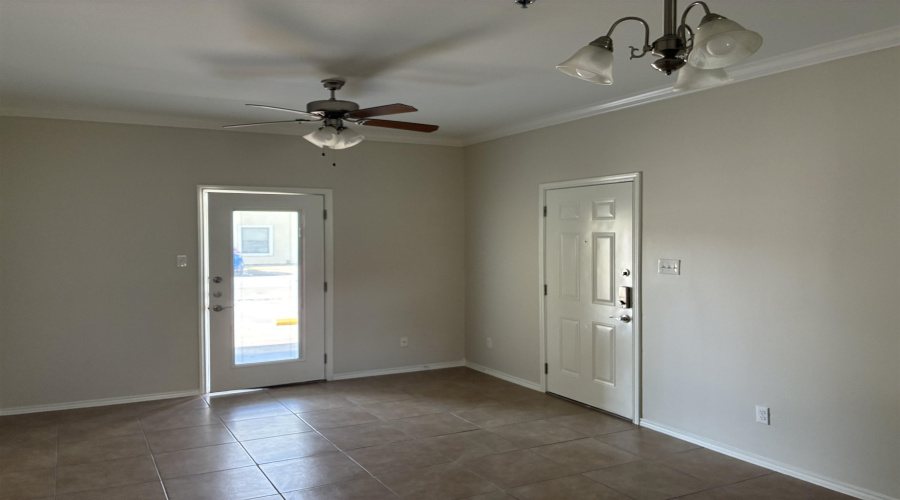 5402 Marcella Ave, LAREDO, Texas 78041, 1 Bedroom Bedrooms, 3 Rooms Rooms,1 BathroomBathrooms,Residential,For Rent,5402 Marcella Ave,20263324