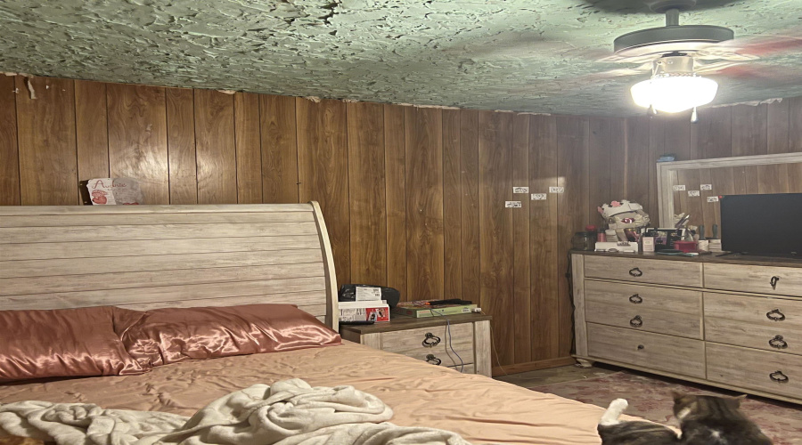 2715 Cedar Ave, Laredo, Texas 78040-0000, 4 Bedrooms Bedrooms, 5 Rooms Rooms,1 BathroomBathrooms,Residential,For Sale,2715 Cedar Ave,20263325