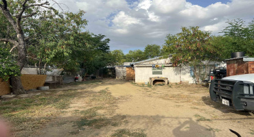 2715 Cedar Ave, Laredo, Texas 78040-0000, 4 Bedrooms Bedrooms, 5 Rooms Rooms,1 BathroomBathrooms,Residential,For Sale,2715 Cedar Ave,20263325
