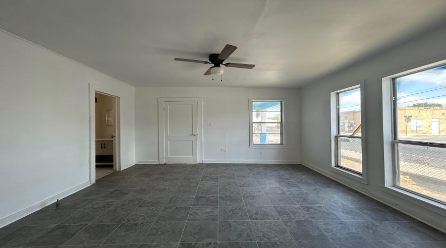815 San Jorge Ave, Laredo, Texas 78040, 2 Bedrooms Bedrooms, 4 Rooms Rooms,1 BathroomBathrooms,Residential,For Rent,815 San Jorge Ave,20263326