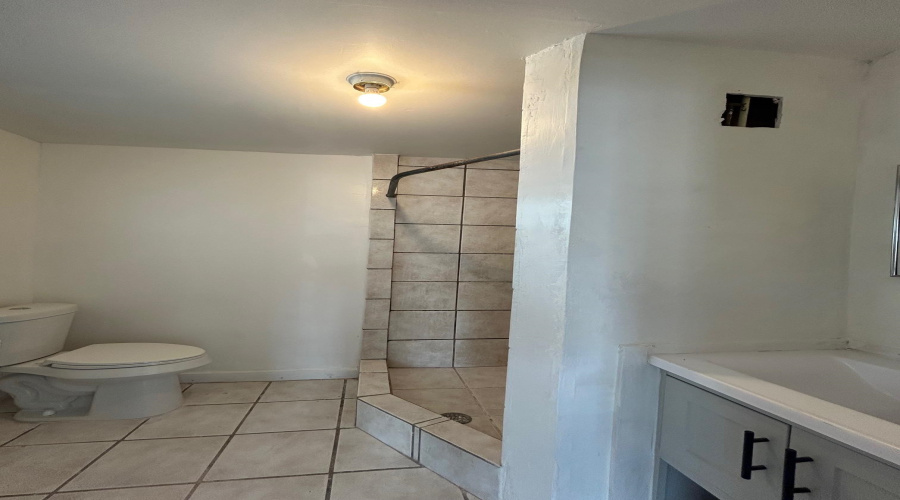 815 San Jorge Ave, Laredo, Texas 78040, 2 Bedrooms Bedrooms, 4 Rooms Rooms,1 BathroomBathrooms,Residential,For Rent,815 San Jorge Ave,20263326