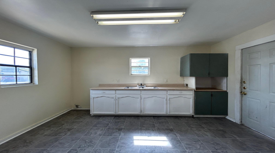 815 San Jorge Ave, Laredo, Texas 78040, 2 Bedrooms Bedrooms, 4 Rooms Rooms,1 BathroomBathrooms,Residential,For Rent,815 San Jorge Ave,20263326