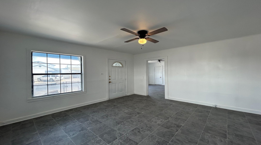 815 San Jorge Ave, Laredo, Texas 78040, 2 Bedrooms Bedrooms, 4 Rooms Rooms,1 BathroomBathrooms,Residential,For Rent,815 San Jorge Ave,20263326