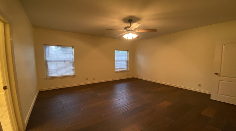 9804 Cantera Ct, LAREDO, Texas 78045, 3 Bedrooms Bedrooms, 4 Rooms Rooms,2 BathroomsBathrooms,Residential,For Sale,9804 Cantera Ct,20263327
