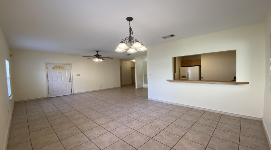9804 Cantera Ct, LAREDO, Texas 78045, 3 Bedrooms Bedrooms, 4 Rooms Rooms,2 BathroomsBathrooms,Residential,For Sale,9804 Cantera Ct,20263327