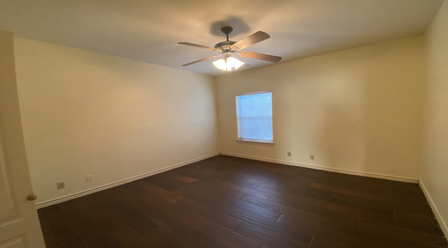 9804 Cantera Ct, LAREDO, Texas 78045, 3 Bedrooms Bedrooms, 4 Rooms Rooms,2 BathroomsBathrooms,Residential,For Sale,9804 Cantera Ct,20263327