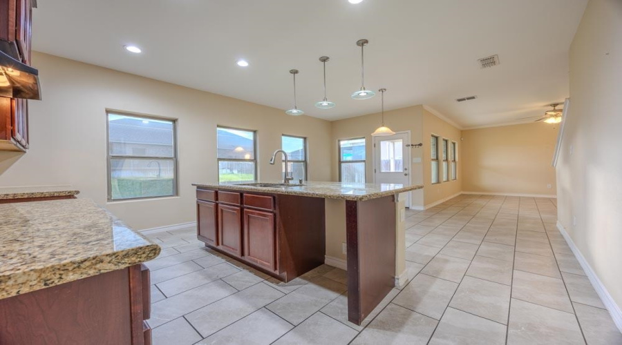 1408 Orto Dr., LAREDO, Texas 78045, 4 Bedrooms Bedrooms, 8 Rooms Rooms,2 BathroomsBathrooms,Residential,For Sale,1408 Orto Dr.,20263329