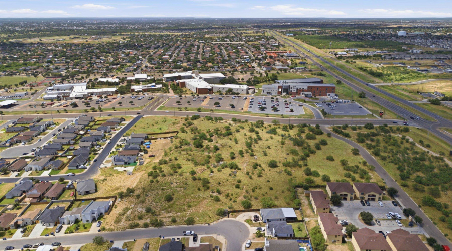 Don Camilo Blvd, Laredo, Texas 78046, ,Land,For Sale,Don Camilo Blvd,20263333