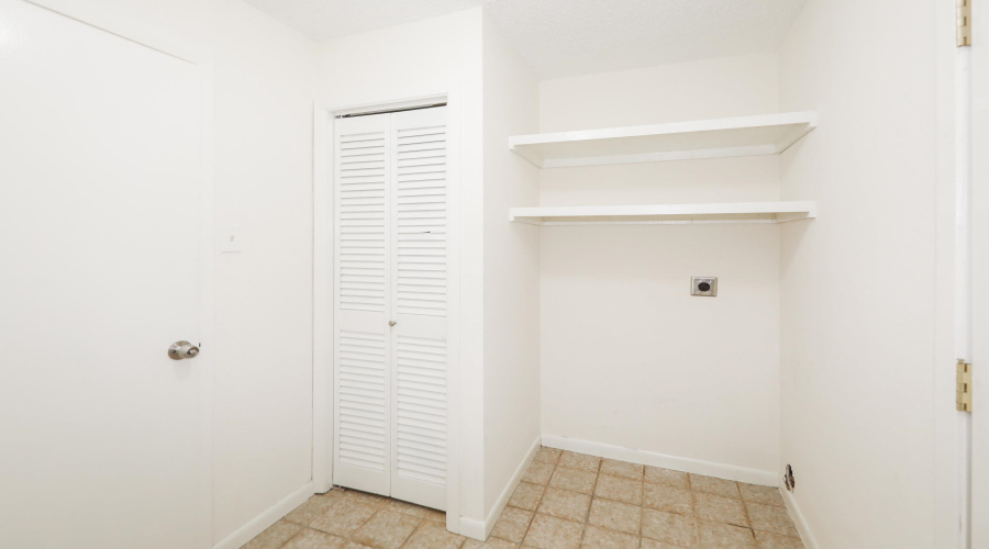 132 Martingale Ln, Laredo, Texas 78041-2231, 3 Bedrooms Bedrooms, 7 Rooms Rooms,2 BathroomsBathrooms,Residential,For Sale,132 Martingale Ln,20263335