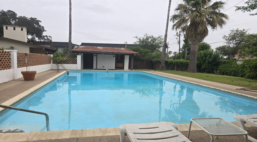 2 McPherson Dr, LAREDO, Texas 78041, 3 Bedrooms Bedrooms, 6 Rooms Rooms,3 BathroomsBathrooms,Residential,For Sale,2 McPherson Dr,20263336