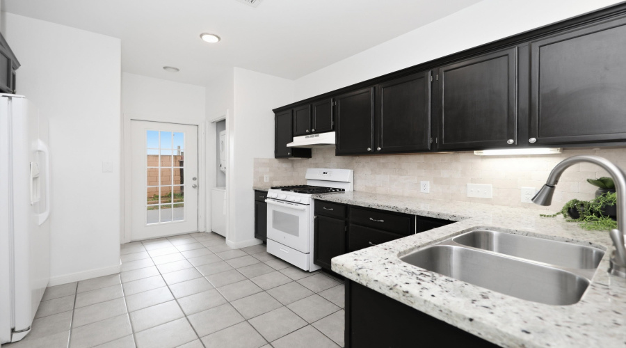 2445 Monarch Dr, Laredo, Texas 78045, 3 Bedrooms Bedrooms, 6 Rooms Rooms,2 BathroomsBathrooms,Residential,For Rent,2445 Monarch Dr,20263337