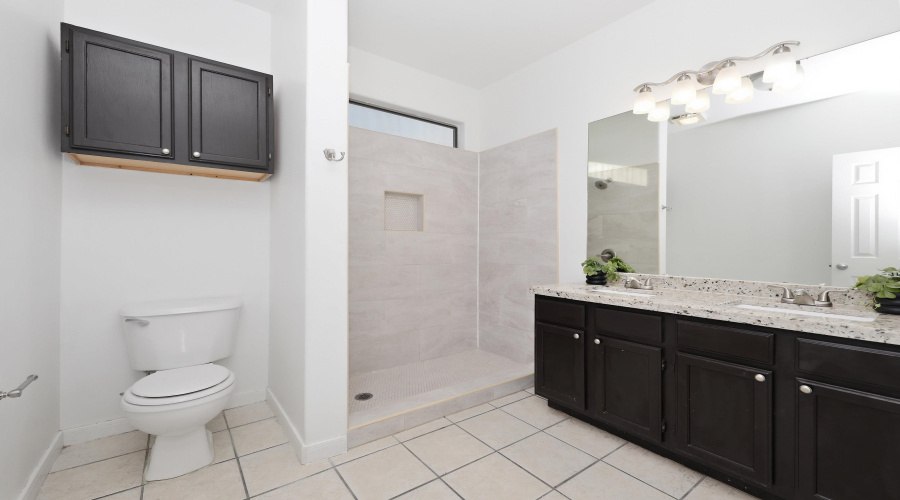 2445 Monarch Dr, Laredo, Texas 78045, 3 Bedrooms Bedrooms, 6 Rooms Rooms,2 BathroomsBathrooms,Residential,For Rent,2445 Monarch Dr,20263337
