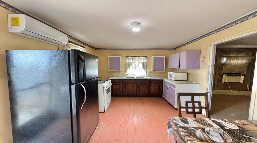 2206 Hidalgo Blvd., ZAPATA, Texas 78076, 3 Bedrooms Bedrooms, 5 Rooms Rooms,1 BathroomBathrooms,Residential,For Sale,2206 Hidalgo Blvd.,20263338