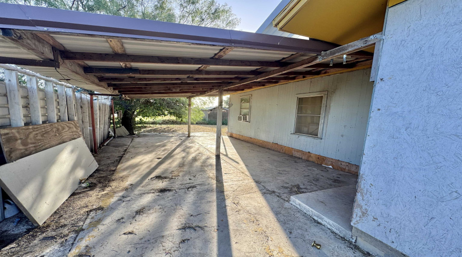 2206 Hidalgo Blvd., ZAPATA, Texas 78076, 3 Bedrooms Bedrooms, 5 Rooms Rooms,1 BathroomBathrooms,Residential,For Sale,2206 Hidalgo Blvd.,20263338