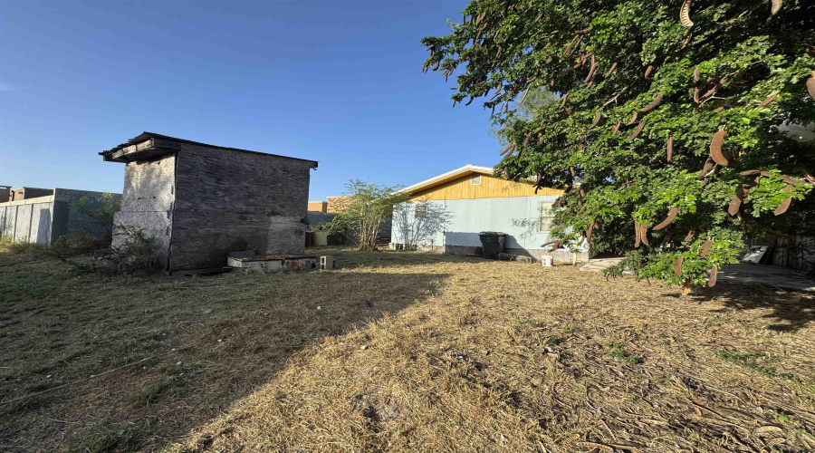 2206 Hidalgo Blvd., ZAPATA, Texas 78076, 3 Bedrooms Bedrooms, 5 Rooms Rooms,1 BathroomBathrooms,Residential,For Sale,2206 Hidalgo Blvd.,20263338