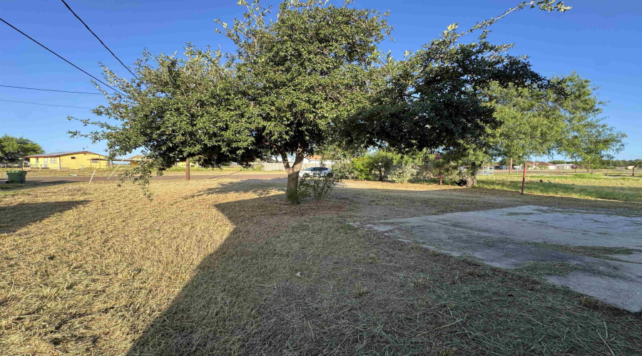2206 Hidalgo Blvd., ZAPATA, Texas 78076, 3 Bedrooms Bedrooms, 5 Rooms Rooms,1 BathroomBathrooms,Residential,For Sale,2206 Hidalgo Blvd.,20263338
