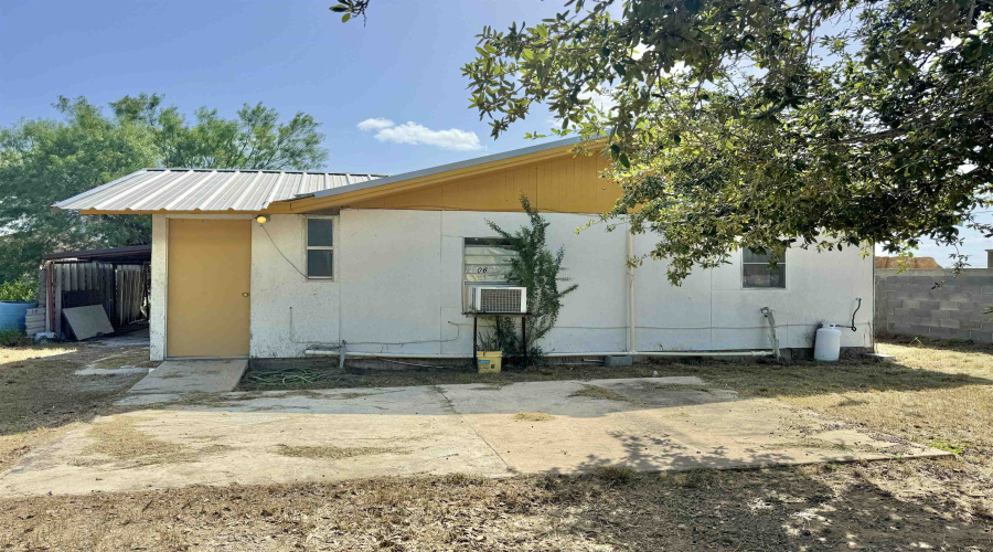 2206 Hidalgo Blvd., ZAPATA, Texas 78076, 3 Bedrooms Bedrooms, 5 Rooms Rooms,1 BathroomBathrooms,Residential,For Sale,2206 Hidalgo Blvd.,20263338