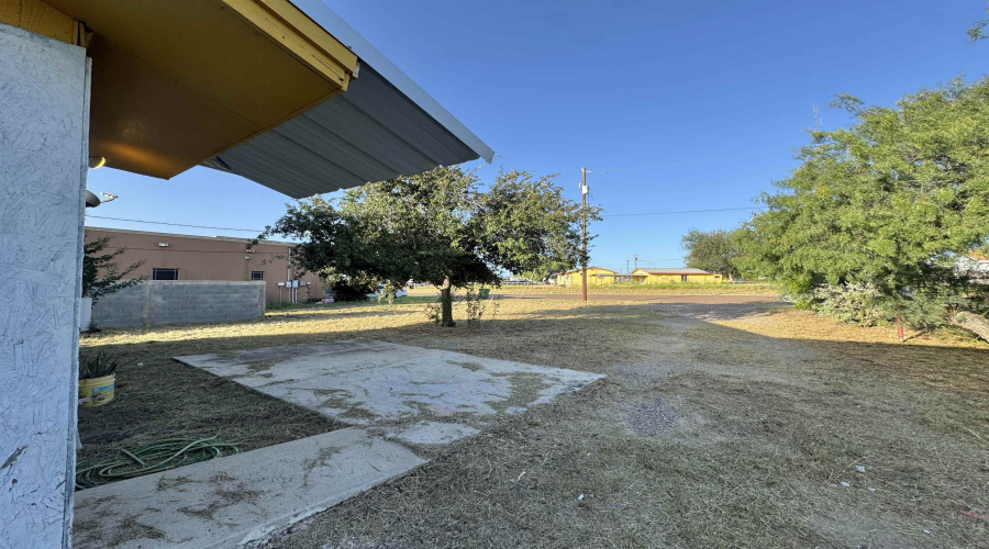2206 Hidalgo Blvd., ZAPATA, Texas 78076, 3 Bedrooms Bedrooms, 5 Rooms Rooms,1 BathroomBathrooms,Residential,For Sale,2206 Hidalgo Blvd.,20263338