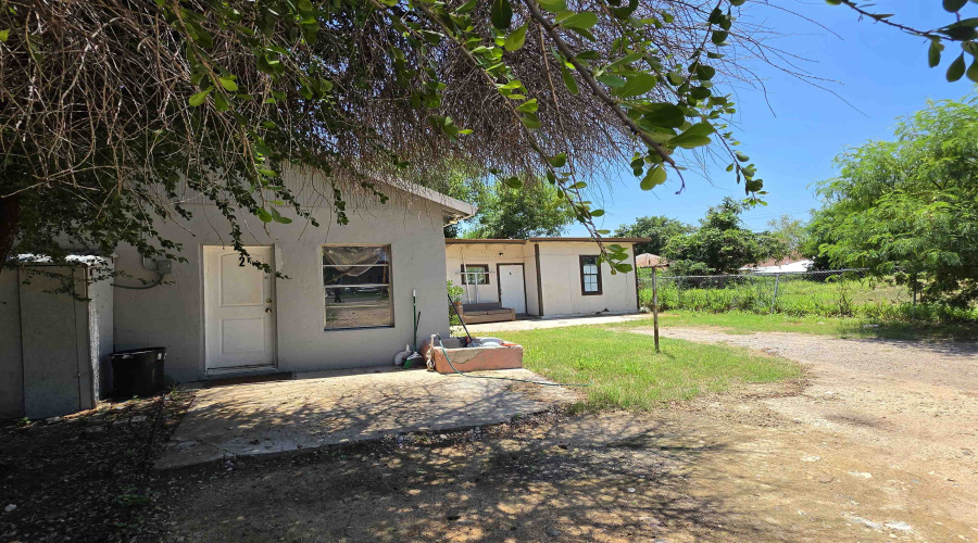 211 Iturbide St, Laredo, Texas 78040, ,Multi-family,For Sale,211 Iturbide St,20263343