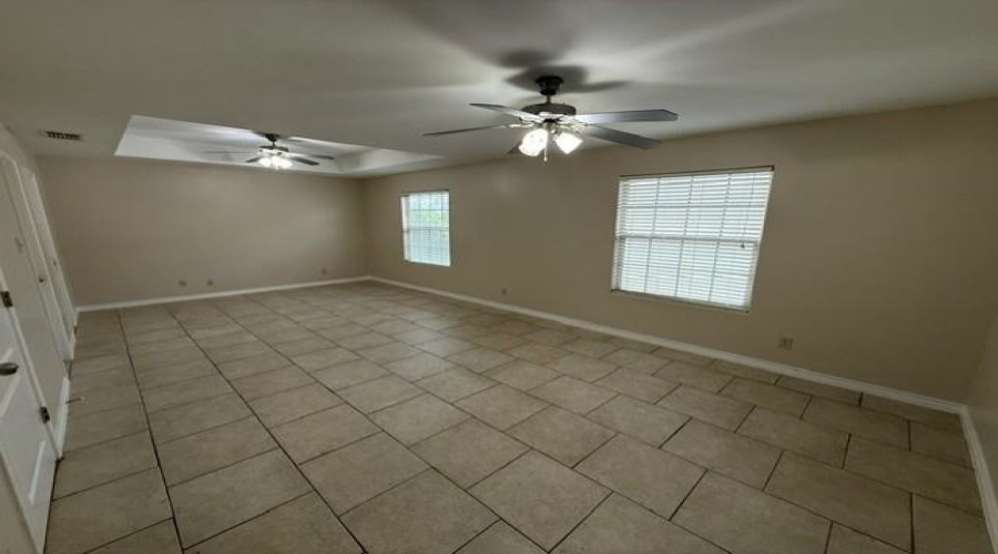 2720 Camelot Dr, Laredo, Texas 78041, 1 Bedroom Bedrooms, 3 Rooms Rooms,2 BathroomsBathrooms,Residential,For Rent,2720 Camelot Dr,20263340