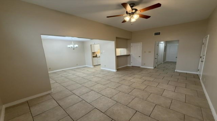 2720 Camelot Dr, Laredo, Texas 78041, 1 Bedroom Bedrooms, 3 Rooms Rooms,2 BathroomsBathrooms,Residential,For Rent,2720 Camelot Dr,20263340
