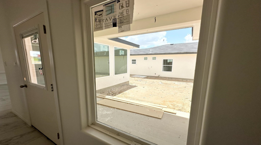 1636 Secretaria Ln., Laredo, Texas 78046, 3 Bedrooms Bedrooms, 5 Rooms Rooms,2 BathroomsBathrooms,Residential,For Sale,1636 Secretaria Ln.,20263342