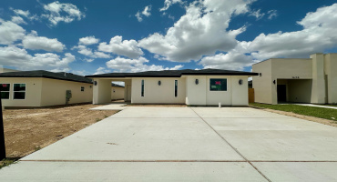1636 Secretaria Ln., Laredo, Texas 78046, 3 Bedrooms Bedrooms, 5 Rooms Rooms,2 BathroomsBathrooms,Residential,For Sale,1636 Secretaria Ln.,20263342