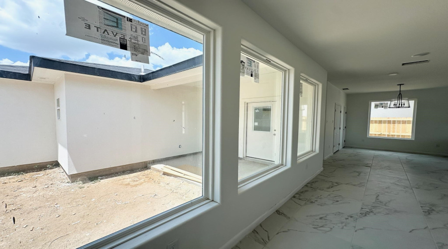 1636 Secretaria Ln., Laredo, Texas 78046, 3 Bedrooms Bedrooms, 5 Rooms Rooms,2 BathroomsBathrooms,Residential,For Sale,1636 Secretaria Ln.,20263342