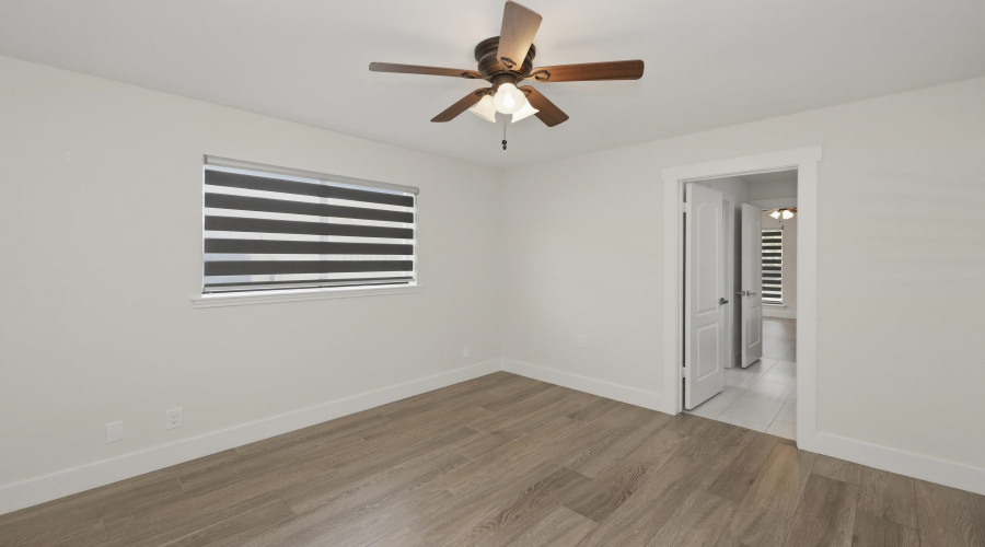 1147 Quail Hollow Lp, Laredo, Texas 78045, 4 Bedrooms Bedrooms, 8 Rooms Rooms,3 BathroomsBathrooms,Residential,For Sale,1147 Quail Hollow Lp,20263345