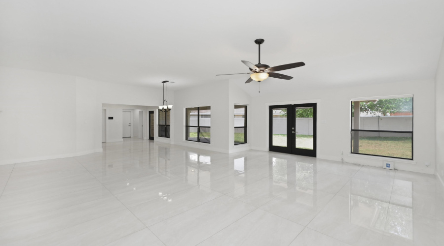 1147 Quail Hollow Lp, Laredo, Texas 78045, 4 Bedrooms Bedrooms, 8 Rooms Rooms,3 BathroomsBathrooms,Residential,For Sale,1147 Quail Hollow Lp,20263345