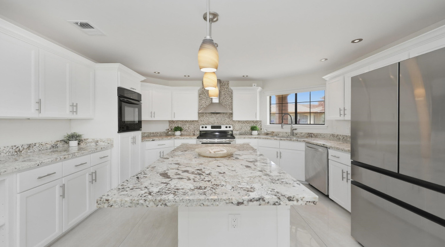 1147 Quail Hollow Lp, Laredo, Texas 78045, 4 Bedrooms Bedrooms, 8 Rooms Rooms,3 BathroomsBathrooms,Residential,For Sale,1147 Quail Hollow Lp,20263345