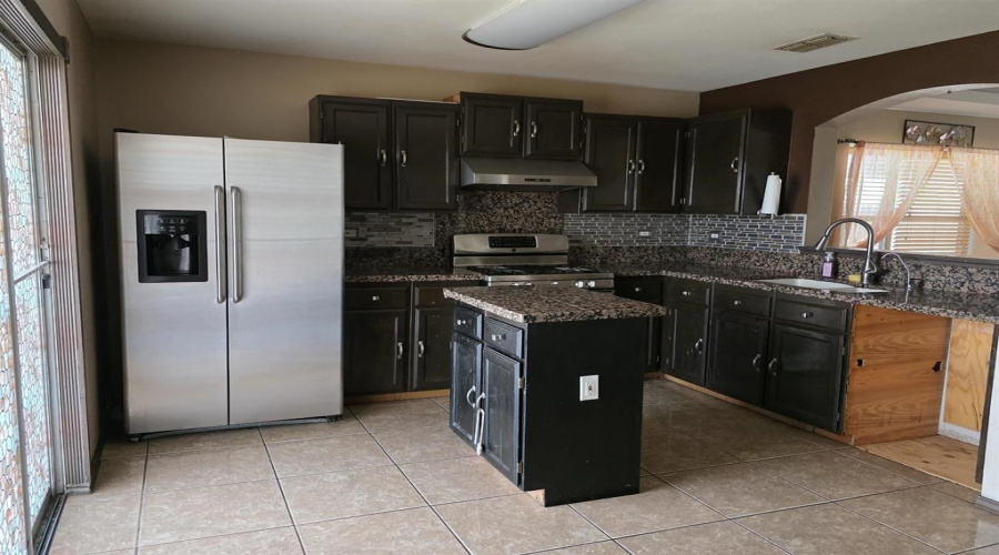 312 Mescalero Dr, Laredo, Texas 78045, 3 Bedrooms Bedrooms, 3 Rooms Rooms,2 BathroomsBathrooms,Residential,For Rent,312 Mescalero Dr,20263347