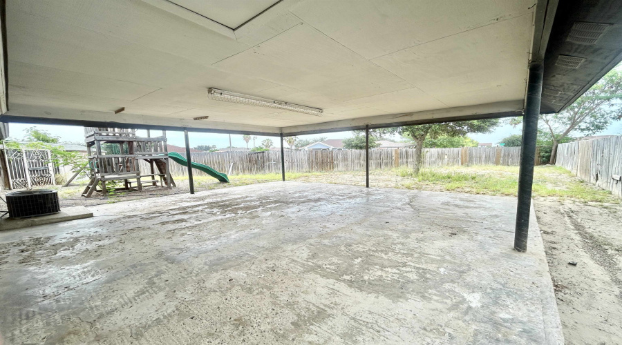 301 Lily Ln, Laredo, Texas 78046, 3 Bedrooms Bedrooms, 6 Rooms Rooms,2 BathroomsBathrooms,Residential,For Rent,301 Lily Ln,20263348
