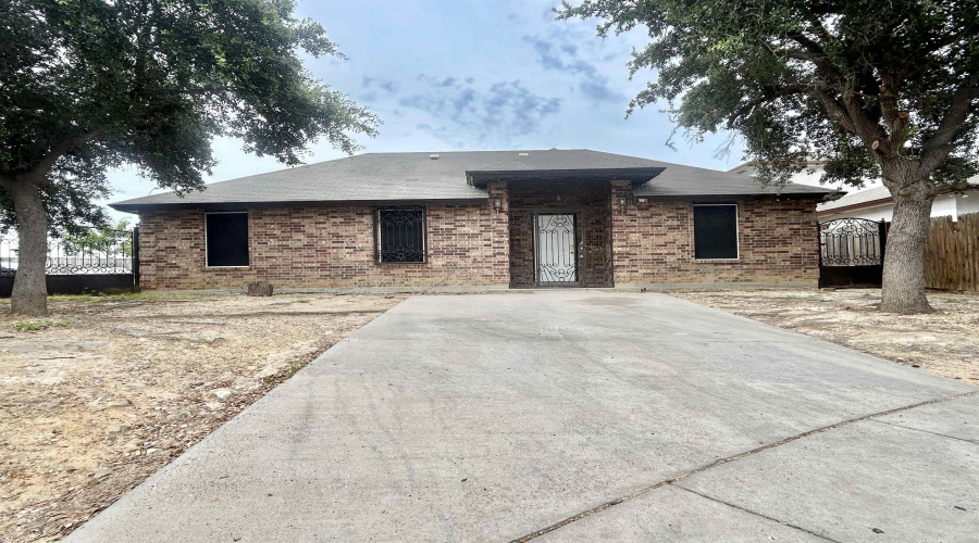 301 Lily Ln, Laredo, Texas 78046, 3 Bedrooms Bedrooms, 6 Rooms Rooms,2 BathroomsBathrooms,Residential,For Rent,301 Lily Ln,20263348