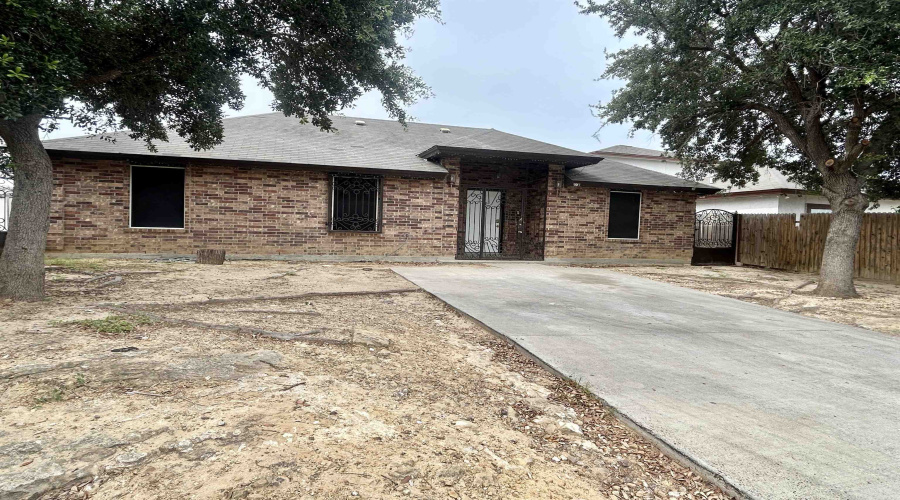301 Lily Ln, Laredo, Texas 78046, 3 Bedrooms Bedrooms, 6 Rooms Rooms,2 BathroomsBathrooms,Residential,For Rent,301 Lily Ln,20263348
