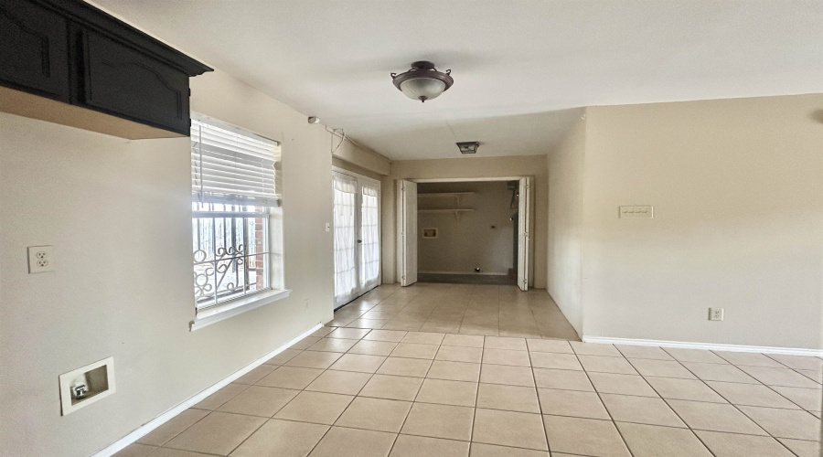 301 Lily Ln, Laredo, Texas 78046, 3 Bedrooms Bedrooms, 6 Rooms Rooms,2 BathroomsBathrooms,Residential,For Rent,301 Lily Ln,20263348