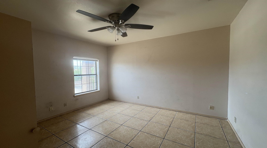 4419 Springfield Ave, Laredo, Texas 78041, 2 Bedrooms Bedrooms, 3 Rooms Rooms,1 BathroomBathrooms,Residential,For Rent,4419 Springfield Ave,20263349