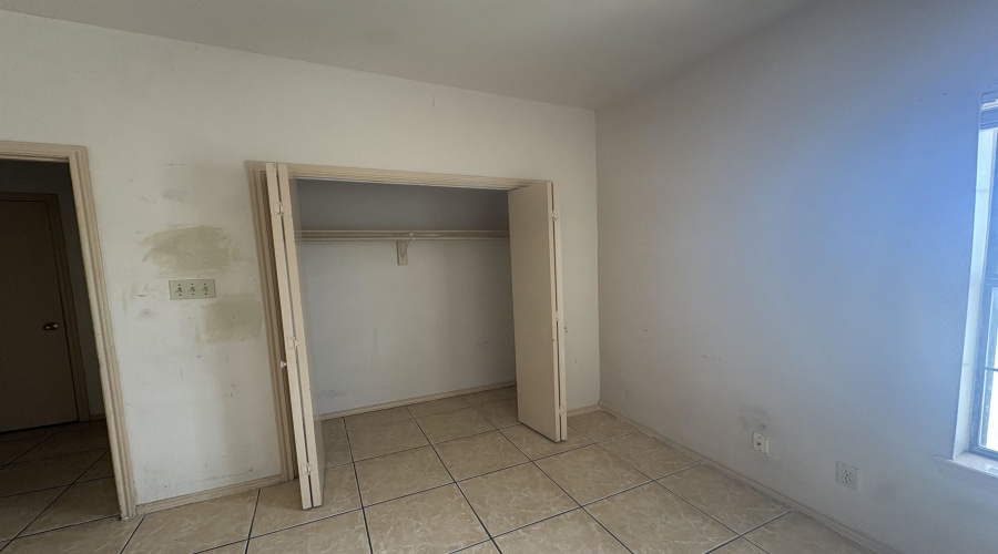 4419 Springfield Ave, Laredo, Texas 78041, 2 Bedrooms Bedrooms, 3 Rooms Rooms,1 BathroomBathrooms,Residential,For Rent,4419 Springfield Ave,20263349