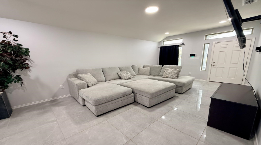 508 Concepcion, Laredo, Texas 78045, 3 Bedrooms Bedrooms, 6 Rooms Rooms,2 BathroomsBathrooms,Residential,For Sale,508 Concepcion,20263350